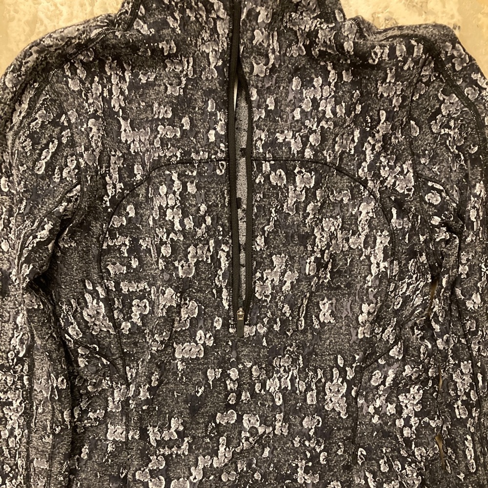 Lululemon Run Briskly 1/2 Zip